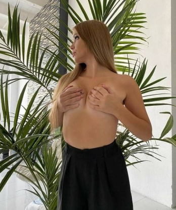 Здесь ты найдешь все, о чем мечтал. 💋
Мои услуги находятся на высшем уровне: классический секс, глубокий минет, куннилингус, стриптиз и многое другое. Я подарю тебе нежность и ласку, которые ты так давно искал.
Возможности меня удивить безграничны: ролевые игры, фетиш, легкая доминация. Я открыта для экспериментов и готова реализовать все твои фантазии.
Мои отзывы говорят сами за себя: гостей моего мира радуют мои нежные руки, умелый губки и завораживающий танец страсти.
Фото проверены и актуальны, не теряй время на поиски – лучшее уже здесь. Встретимся в моей уютной квартире, где тебя ждет атмосфера релакса и наслаждения. 💫💕
Хочешь расслабиться и забыть о всех проблемах? Тогда добро пожаловать в мир удовольствия со мной, твоей неповторимой индивидуалкой из Москвы. Обещаю, ты не пожалеешь! 💘👄 Маргоша